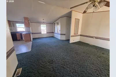 111 Kiss Ct, Roseburg, OR 97471 - Photo 14