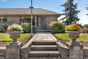 7202 SE King Rd, Milwaukie, OR 97222 - Photo 6