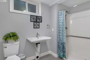 7202 SE King Rd, Milwaukie, OR 97222 - Photo 36