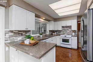 8930 NW Sherry Ct, Portland, OR 97229 - Photo 12