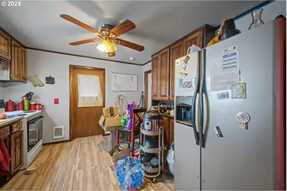 62875 School Rd, Coos Bay, OR 97420 - Photo 16