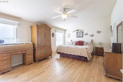 290 SW Newton Dr, Waldport, OR 97394 - Photo 22