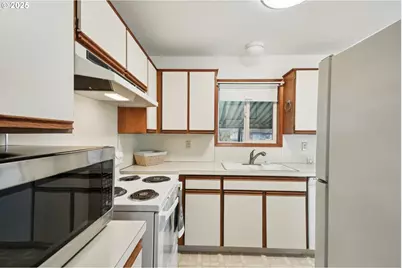 12325 SE Main St, Portland, OR 97233 - Photo 18