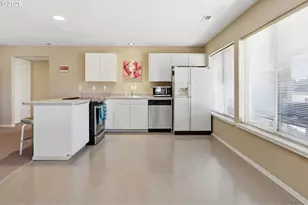 24601 SW Mountain Rd, West Linn, OR 97068 - Photo 16