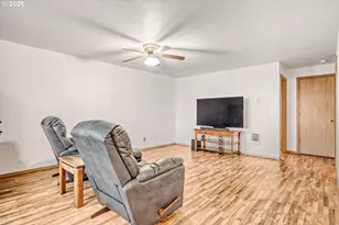 224 E Hemlock Dr, Gervais, OR 97026 - Photo 6