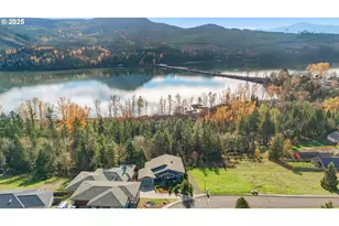 156 Wetleau Dr, Lowell, OR 97452 - Photo 4