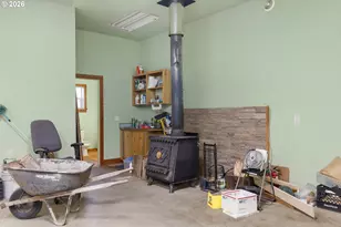 711 H Ave, Powers, OR 97466 - Photo 20