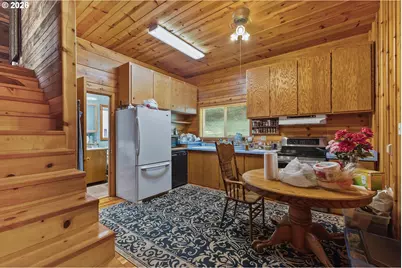 711 H Ave, Powers, OR 97466 - Photo 8