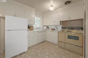 356 W 21st Ave, Eugene, OR 97405 - Photo 8
