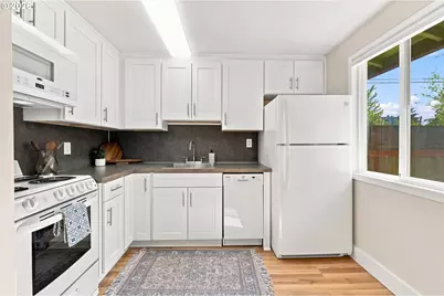 4437 SE 66th Ave, Portland, OR 97206 - Photo 2