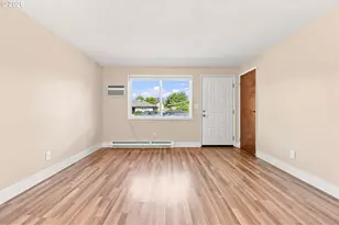 4437 SE 66th Ave, Portland, OR 97206 - Photo 4