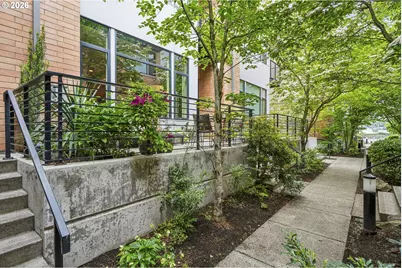 1672 NW Riverscape St, Portland, OR 97209 - Photo 2