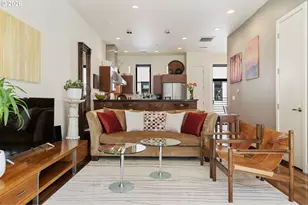 1672 NW Riverscape St, Portland, OR 97209 - Photo 10