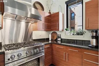 1672 NW Riverscape St, Portland, OR 97209 - Photo 16