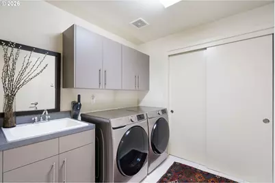 1672 NW Riverscape St, Portland, OR 97209 - Photo 30