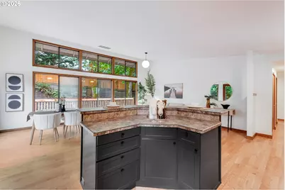 9820 SW 6th Ave, Portland, OR 97219 - Photo 16