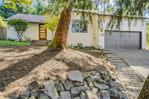 9820 SW 6th Ave, Portland, OR 97219 - Photo 2