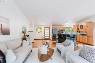 9820 SW 6th Ave, Portland, OR 97219 - Photo 6