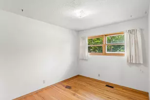 975 SE Kane Dr, Gresham, OR 97080 - Photo 16