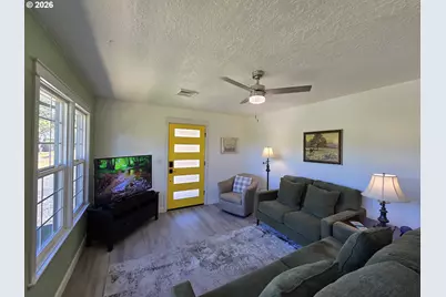1520 NE Winter St, Roseburg, OR 97470 - Photo 20