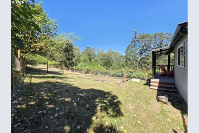 1520 NE Winter St, Roseburg, OR 97470 - Photo 10