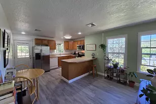 1520 NE Winter St, Roseburg, OR 97470 - Photo 22