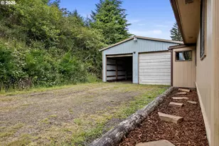 35771 Tucker Creek Ln, Astoria, OR 97103 - Photo 24