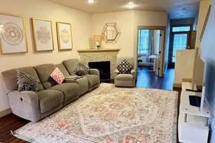 1987 NE 49th Way, Hillsboro, OR 97124 - Photo 2