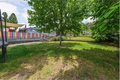 2843 W Sanders Ave, Roseburg, OR 97471 - Photo 4