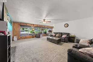 2843 W Sanders Ave, Roseburg, OR 97471 - Photo 16