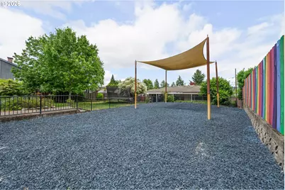 2843 W Sanders Ave, Roseburg, OR 97471 - Photo 8