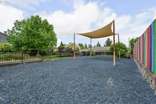 2843 W Sanders Ave, Roseburg, OR 97471 - Photo 8