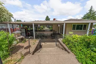 2843 W Sanders Ave, Roseburg, OR 97471 - Photo 32