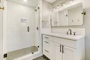 1710 Hillcrest Dr, West Linn, OR 97068 - Photo 10
