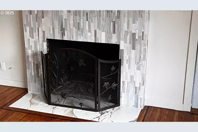 18705 NE Everett Ct, Portland, OR 97230 - Photo 6