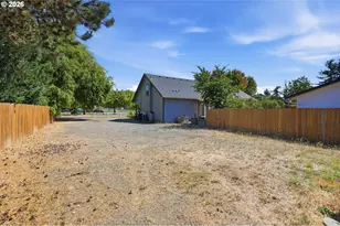 1319 N Main St, Newberg, OR 97132 - Photo 36