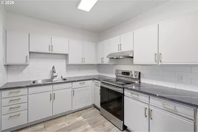 1319 N Main St, Newberg, OR 97132 - Photo 14