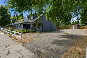 1319 N Main St, Newberg, OR 97132 - Photo 4