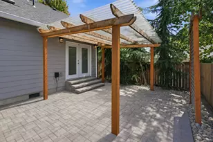 1319 N Main St, Newberg, OR 97132 - Photo 32