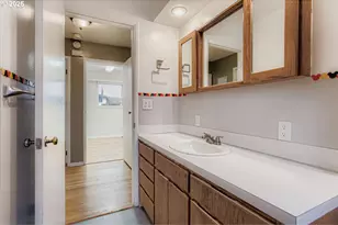 10832 SE Stephens St, Portland, OR 97216 - Photo 16