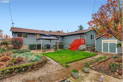 10832 SE Stephens St, Portland, OR 97216 - Photo 26