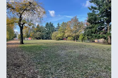 10832 SE Stephens St, Portland, OR 97216 - Photo 32