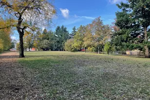 10832 SE Stephens St, Portland, OR 97216 - Photo 32