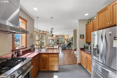 62736 Olive Barber Rd, Coos Bay, OR 97420 - Photo 12