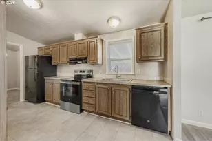 2431 N Fremont St, Cornelius, OR 97113 - Photo 6