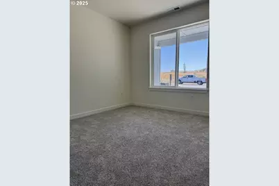 640 SE New Dream Ave, Irrigon, OR 97844 - Photo 6