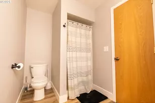 8925 SW 80th Ave, Portland, OR 97223 - Photo 14