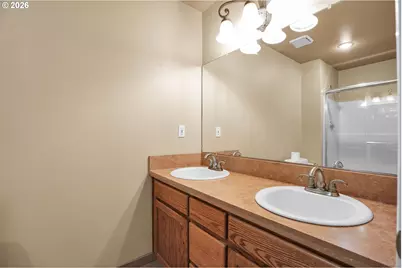 14300 Sherbrook Pl, Lake Oswego, OR 97035 - Photo 24