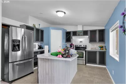 700 N Mill St #69, Creswell, OR 97426 - Photo 12