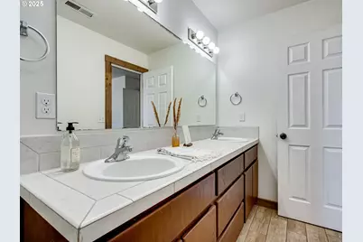 1114 NW 19th Ave, Battle Ground, WA 98604 - Photo 32